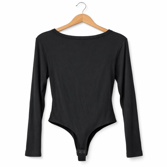 Wilfred Free Ribbed Henley Bodysuit Black | TENCEL Modal Stretch | Aritzia L - Picture 2 of 4